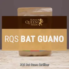 Sacchetto di fertilizzante RQS Bat Guano, un eccellente ammendante naturale derivato dalla cacca di pipistrello, ideale per nutrire le tue piante.