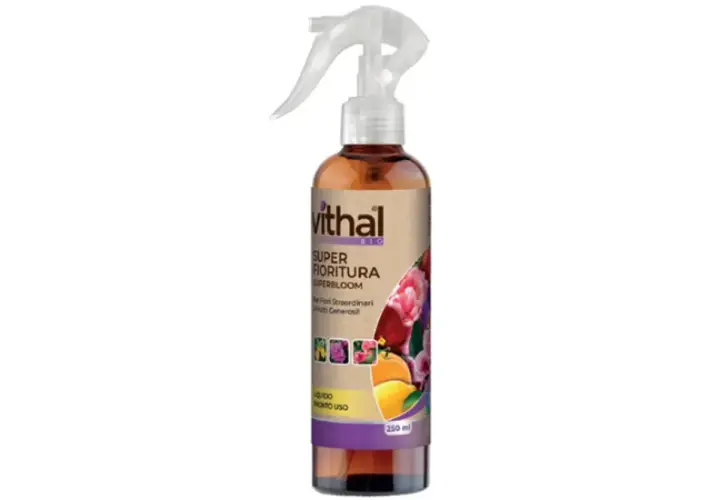 Spray Vithal Super Fioritura per un bloom straordinario. Promuove fiori generosi e frutti succosi.