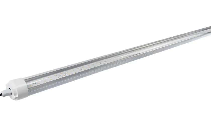 Un lungo tubo a neon con strisce LED interne, ideale per illuminare spazi di lavoro o serre.